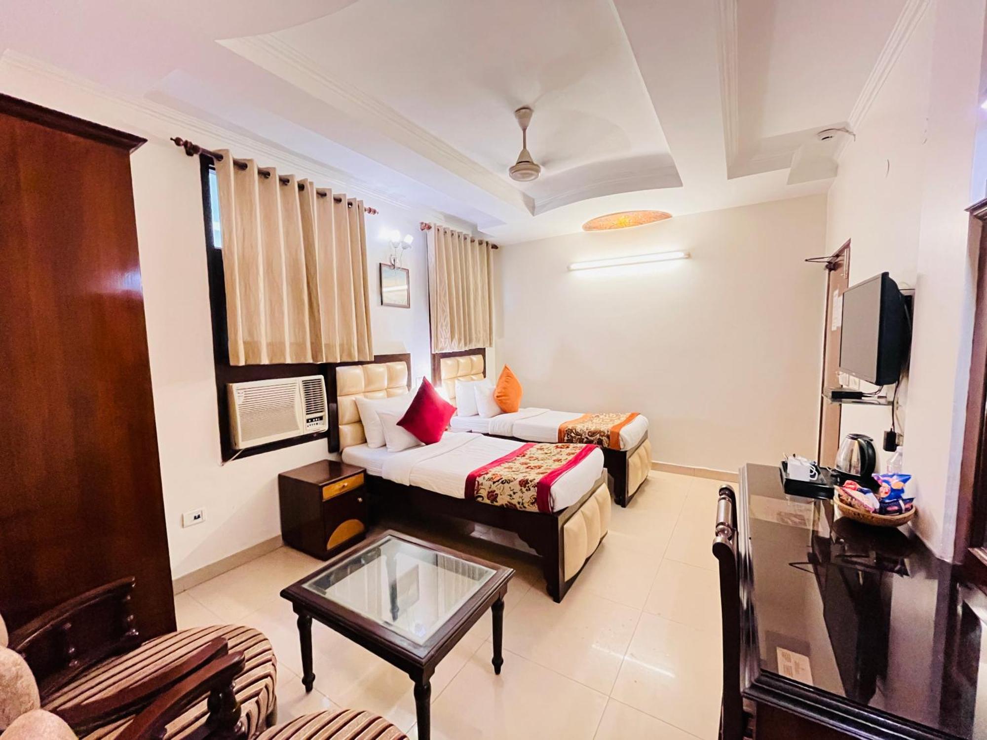 Hotel Paras - Karol Bagh Delhi Zewnętrze zdjęcie