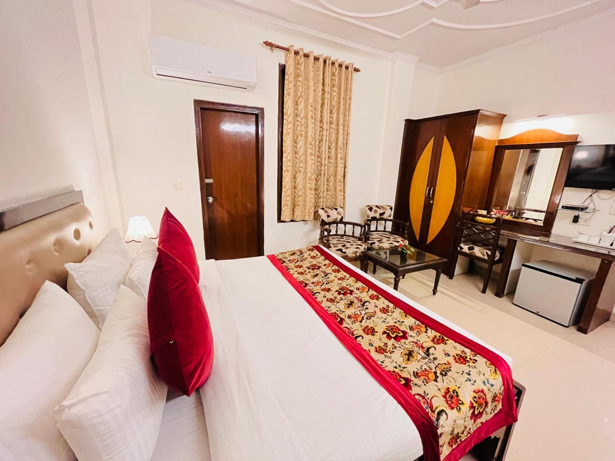 Hotel Paras - Karol Bagh Delhi Zewnętrze zdjęcie