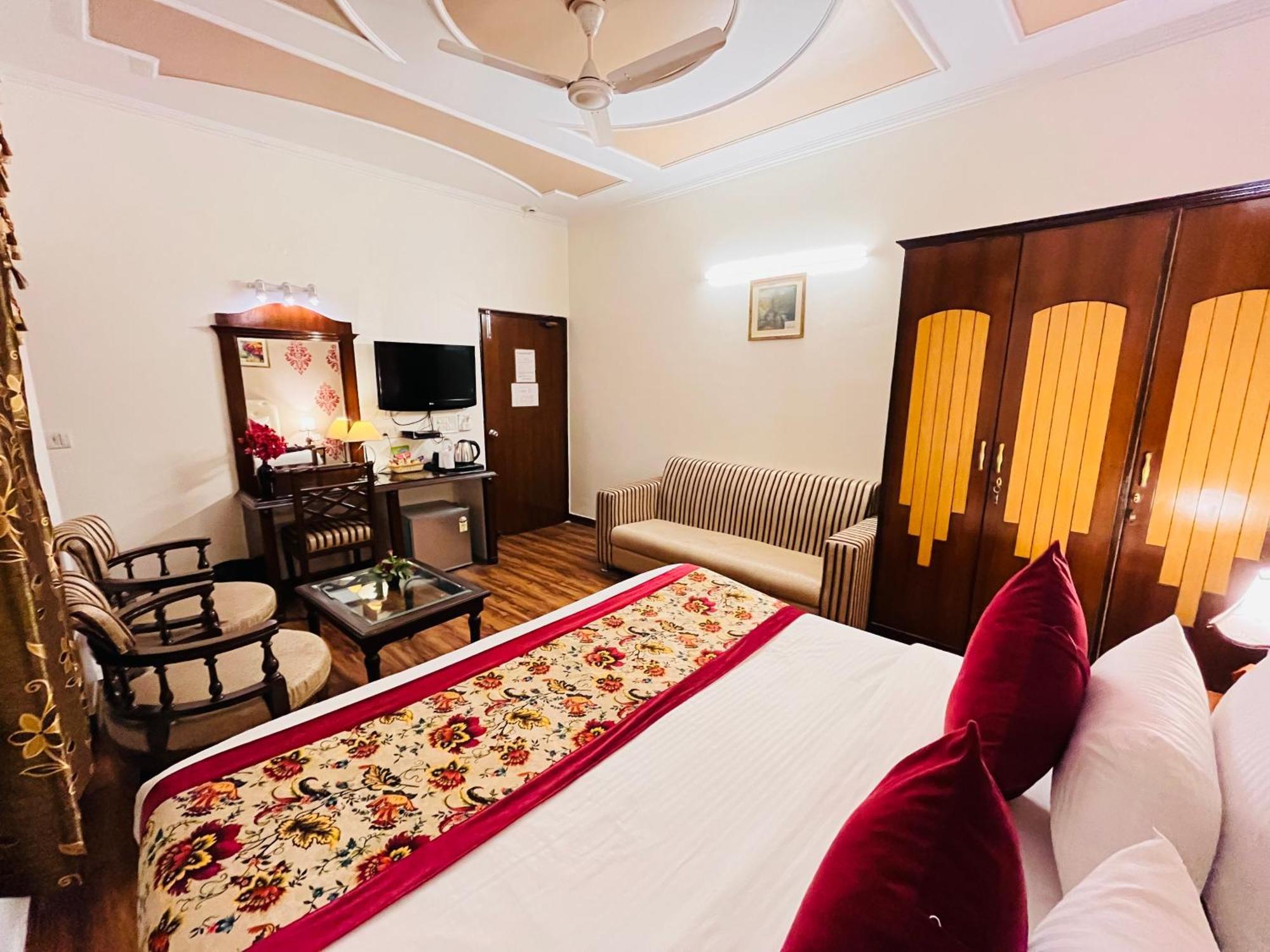 Hotel Paras - Karol Bagh Delhi Zewnętrze zdjęcie