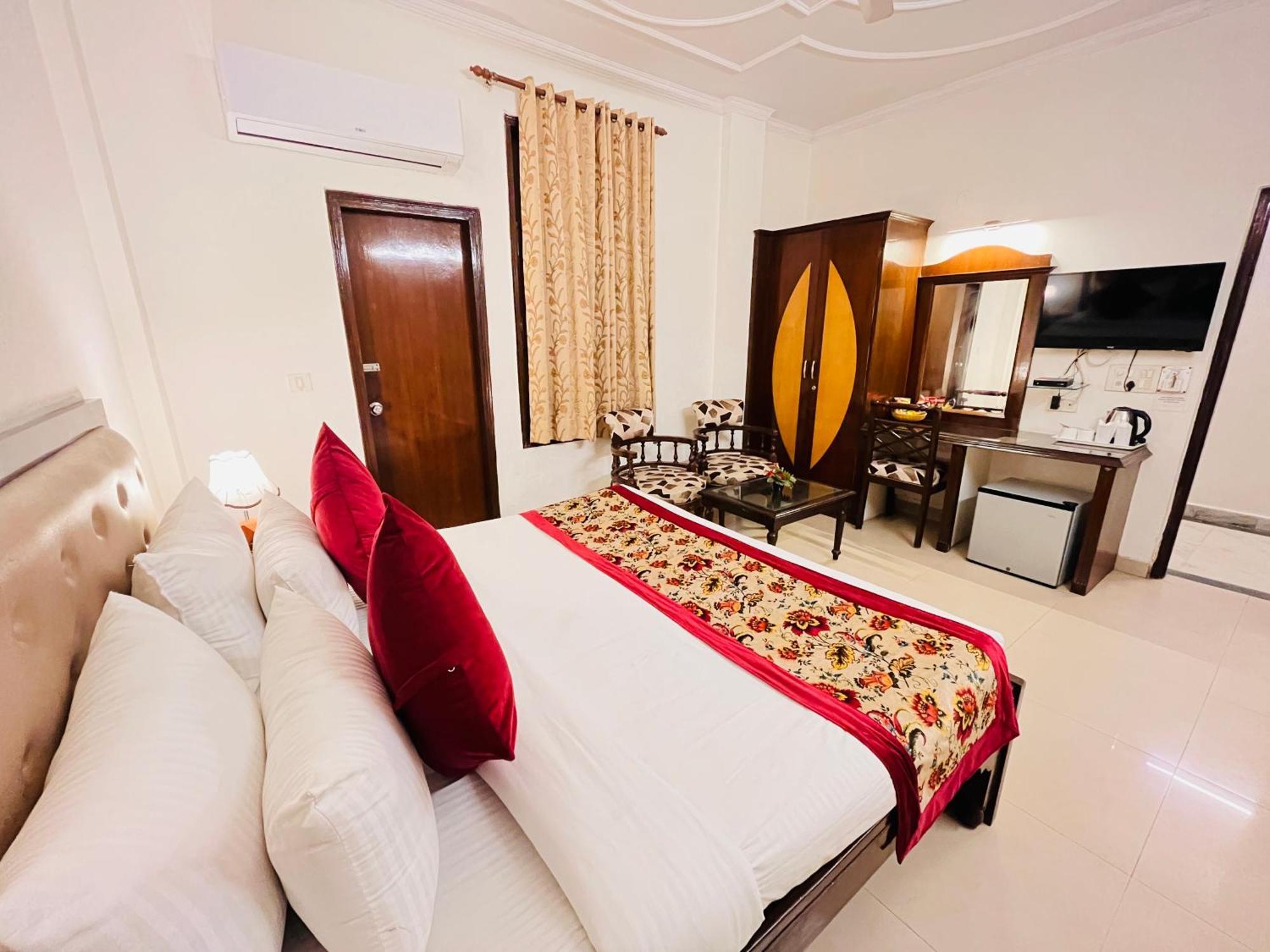 Hotel Paras - Karol Bagh Delhi Zewnętrze zdjęcie