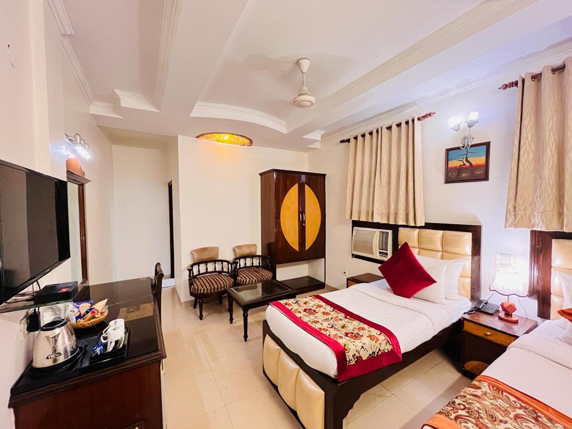 Hotel Paras - Karol Bagh Delhi Zewnętrze zdjęcie