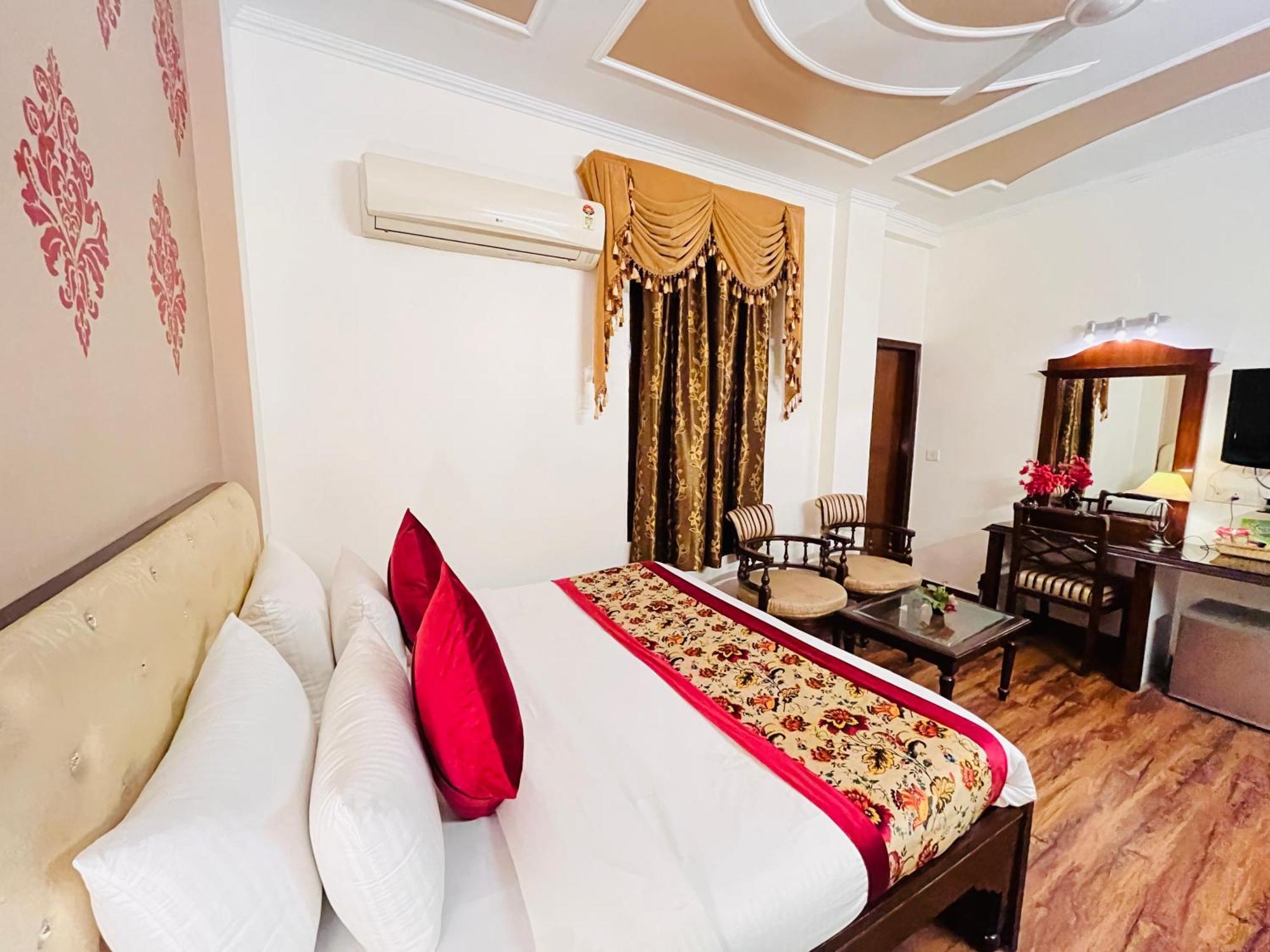 Hotel Paras - Karol Bagh Delhi Zewnętrze zdjęcie