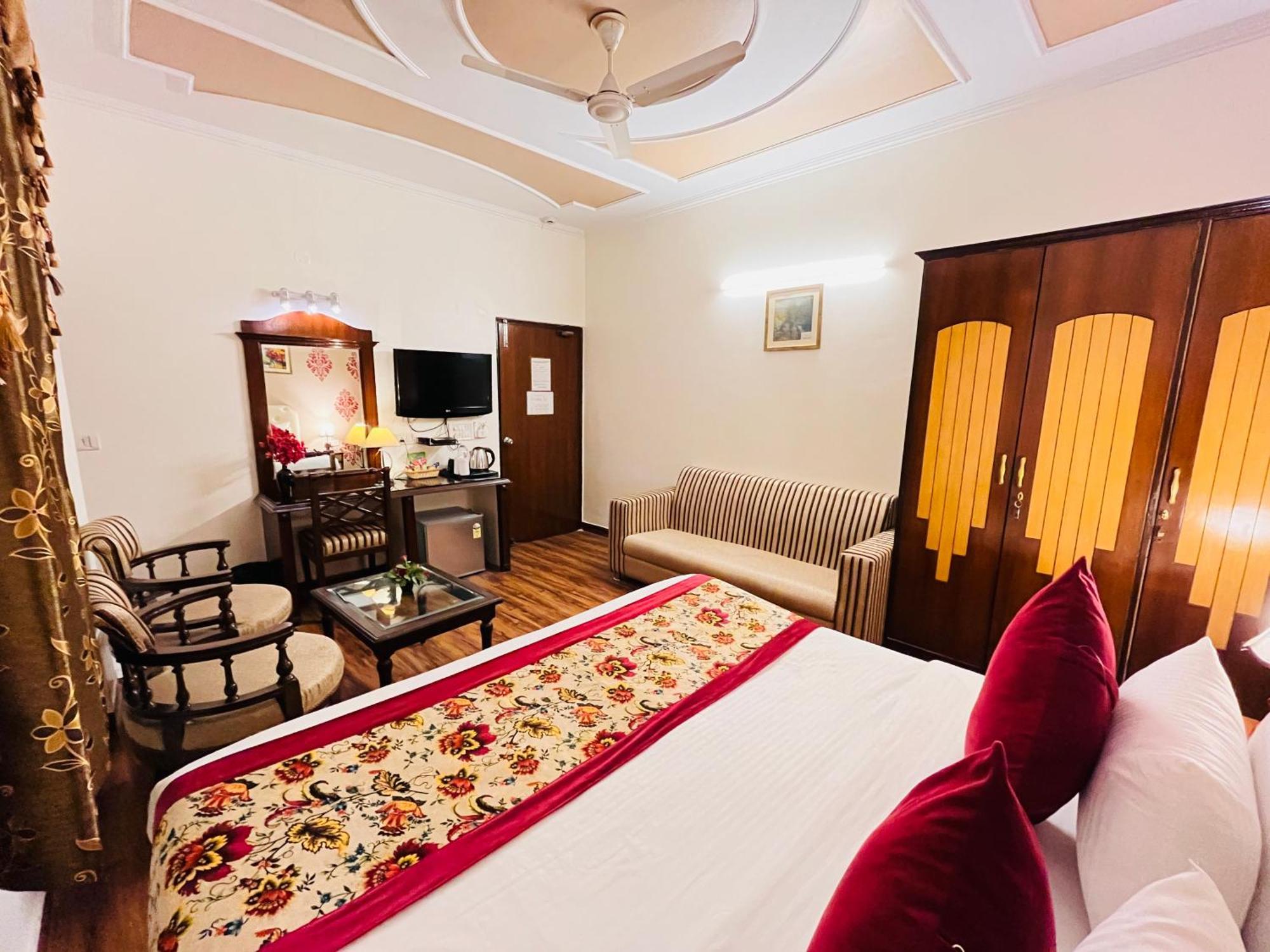 Hotel Paras - Karol Bagh Delhi Zewnętrze zdjęcie