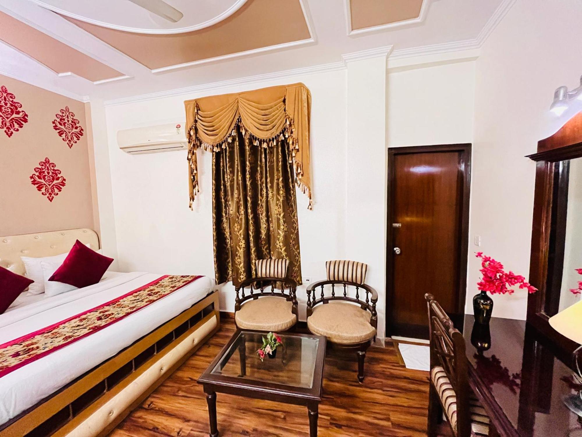 Hotel Paras - Karol Bagh Delhi Zewnętrze zdjęcie
